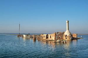 We are continually refining and adding to our portfolio of Nice Places to stay in Italy, so visit our site regularly to find somewhere just that little bit special. All our places to stay are presented with photos and descriptions taken and selected by us personally to give an impression as true to the reality as we can. All places are chosen by our team here in Italy for their combination of price, quality, charm and location. We work in partnership with family run hotels, guest houses and self-catering accommodations. This is NOT an unverified 'web portal' or online directory - we select only those places which we believe make excellent places to base a 1 week holiday or longer.